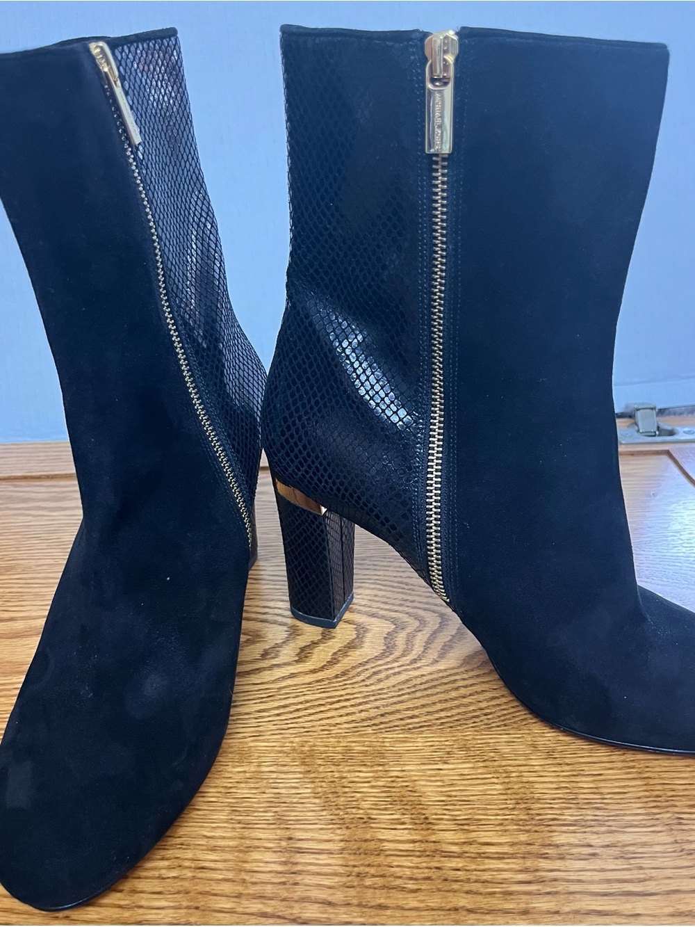 Michael Kors Alaysia Black Snake skin leather and suede ankle boots.  Size 10